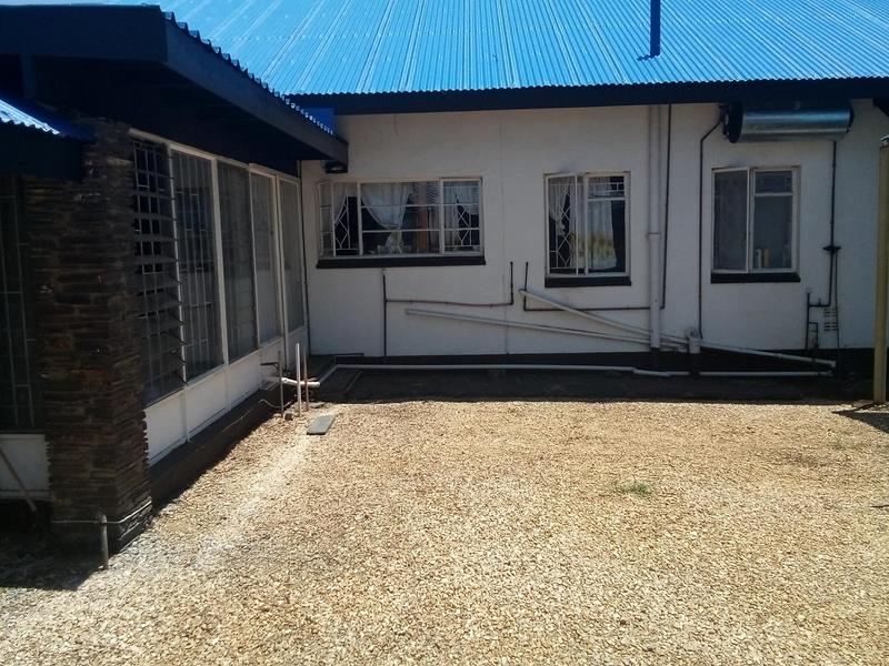 5 Bedroom Property for Sale in Protea Park North West